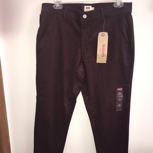 Levi’s maroon mom jeans